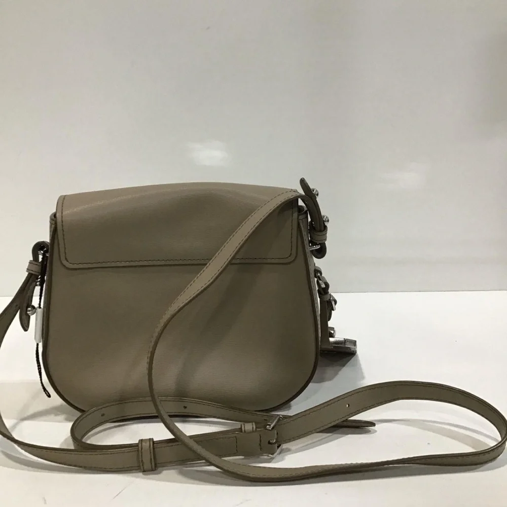 Women’s Marc Jacobs Taupe Pebbled Leather Crossbody Bag with Modern Flap Design - Picture 3 of 7